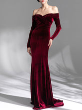 Load image into Gallery viewer, Burgundy Pleated Velvet One-shoulder Retro Fishtail Dress