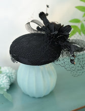 Load image into Gallery viewer, Black Retro Handmade Flowers Lace Birdcage Veil Wedding Hat