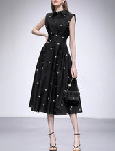 Load image into Gallery viewer, Black Embroidered Sweet Heart 1950S Vintage Dress