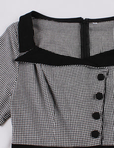 1950s Black Square Collar Plaid Short Sleeve Vintage Swing Dress With Button