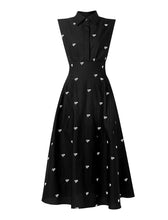 Load image into Gallery viewer, Black Embroidered Sweet Heart 1950S Vintage Dress