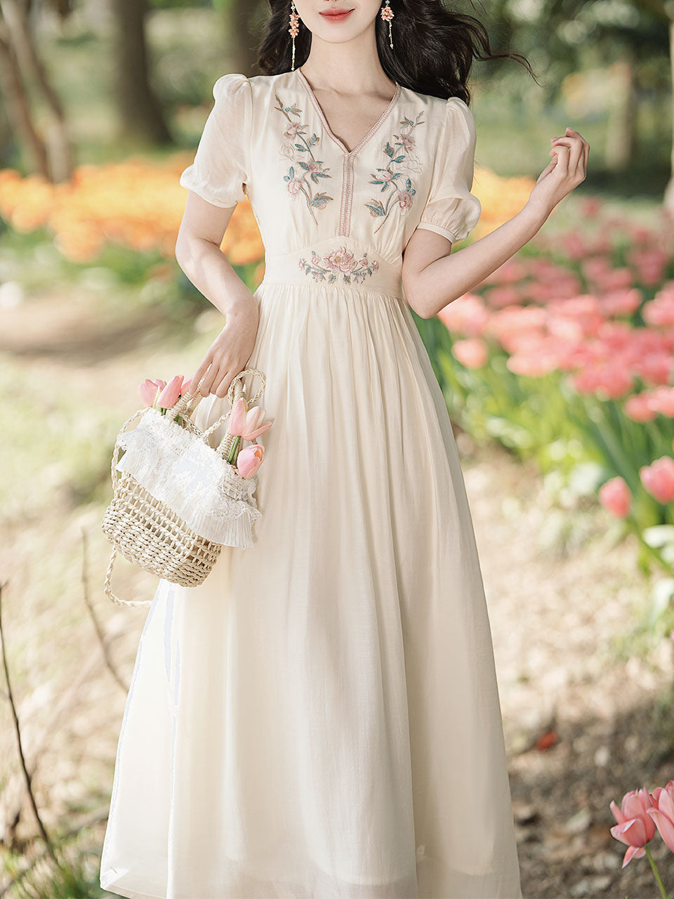 White V Neck Embroidered Short Sleeved Dress