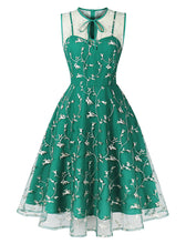 Load image into Gallery viewer, Green Leaves Embroidered 1950S Vintage Swing Dress