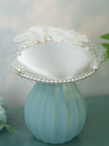 White Retro Handmade Flowers Satin Birdcage Veil Wedding Hat with Pearls