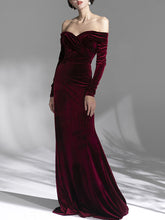 Load image into Gallery viewer, Burgundy Pleated Velvet One-shoulder Retro Fishtail Dress