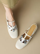 Load image into Gallery viewer, Women&#39;s  Round Toe Daisy Chunky Heel Sandals Leather Vintage Shoes